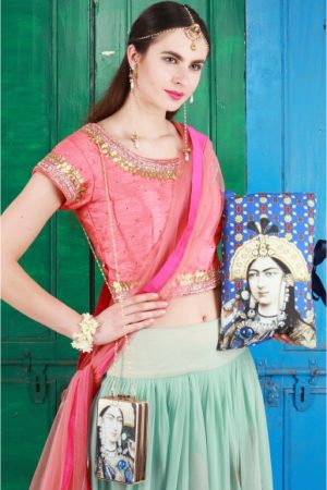 clutch set for woman