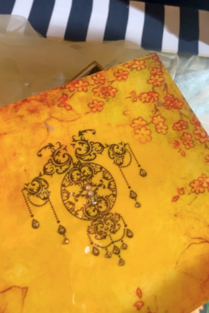 lacquer rakhi hamper